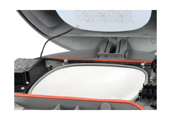 Lenses - tempered crystal glass with protective glass.